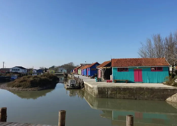 Сasa de vacaciones Le Riveau By Interhome *